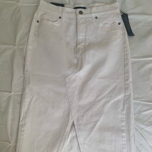 COPY - BANANA REPUBLIC WHITE DENIM SKIRT 🌟 NWT 🌟